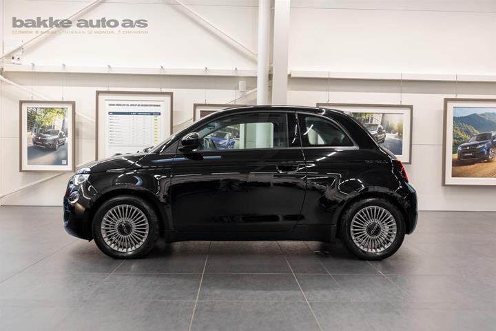 Sort Fiat 500e fra 2023