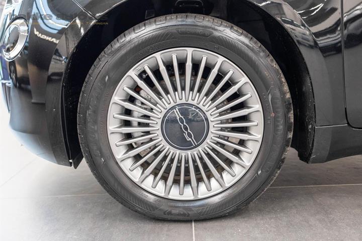 Sort Fiat 500e fra 2023