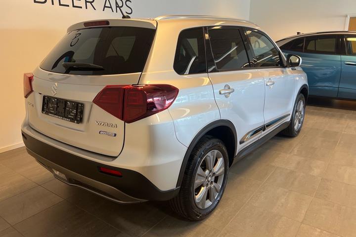Sølv Suzuki Vitara fra 2023
