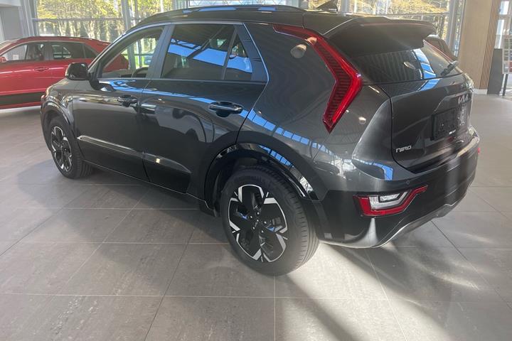 Grå Kia Niro EV fra 2023