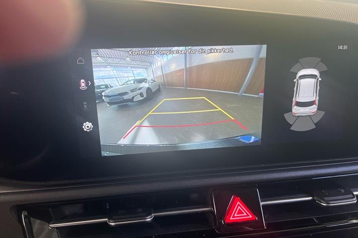 Grå Kia Niro EV fra 2023