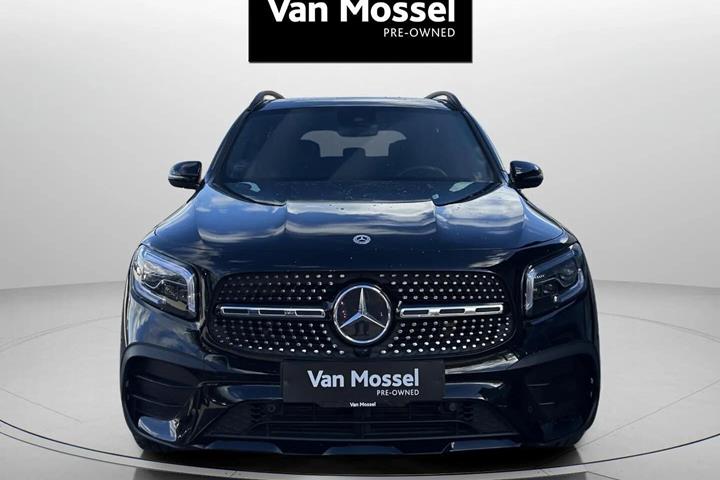 Sort Mercedes GLB250 fra 2021