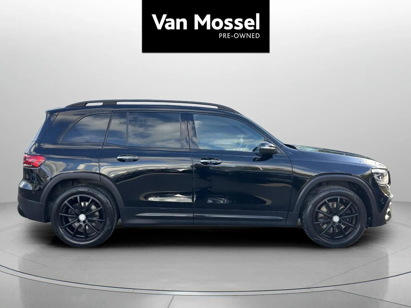 Sort Mercedes GLB250 fra 2021