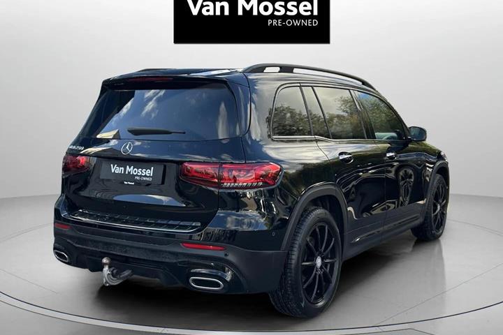 Sort Mercedes GLB250 fra 2021