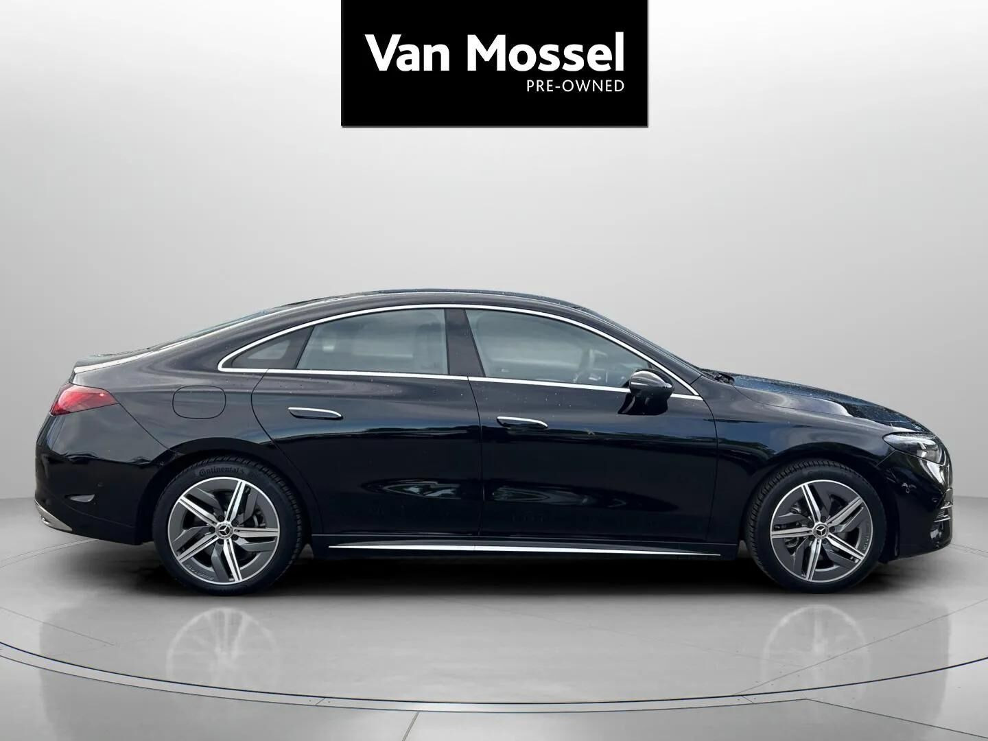 Sort Mercedes CLA250+ fra 2025