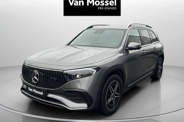 Grå Mercedes EQB250+ fra 2025