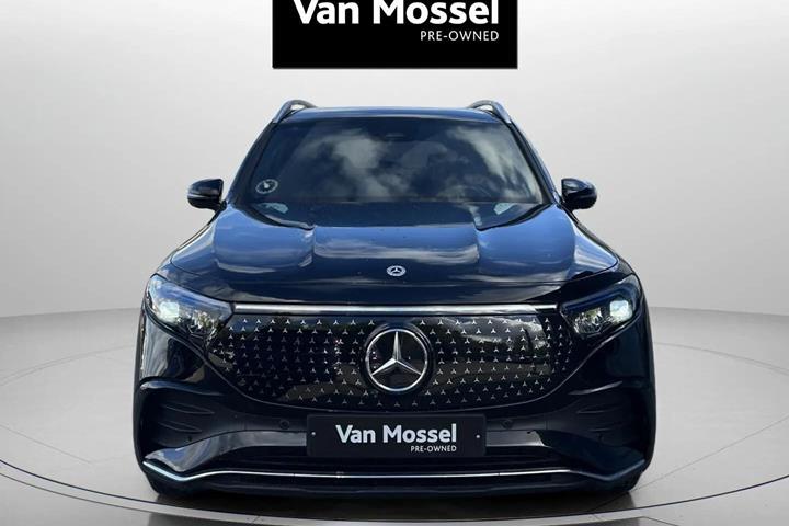 Sort Mercedes EQB250+ fra 2025