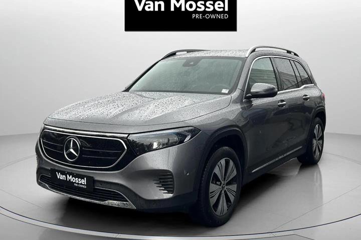 Grå Mercedes EQB250 fra 2023