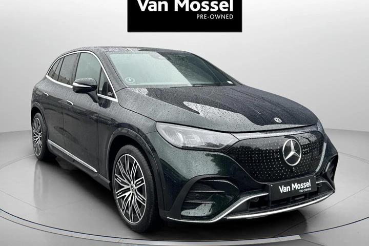 Grøn Mercedes EQE350+ fra 2025