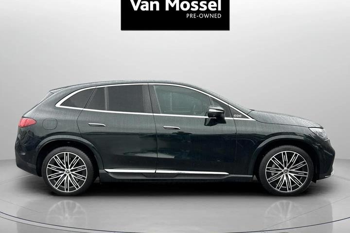 Grøn Mercedes EQE350+ fra 2025