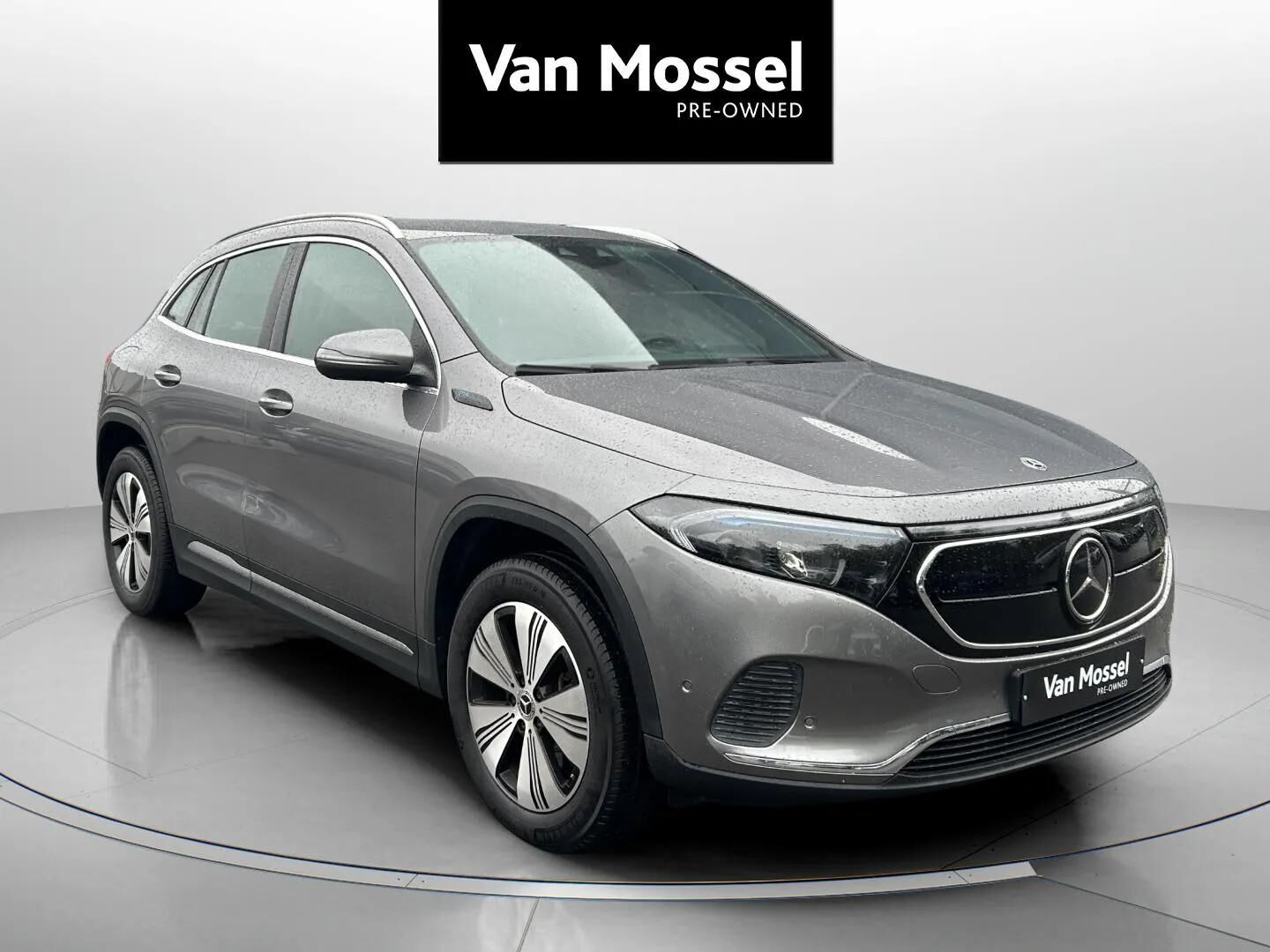 Grå Mercedes EQA250 fra 2022