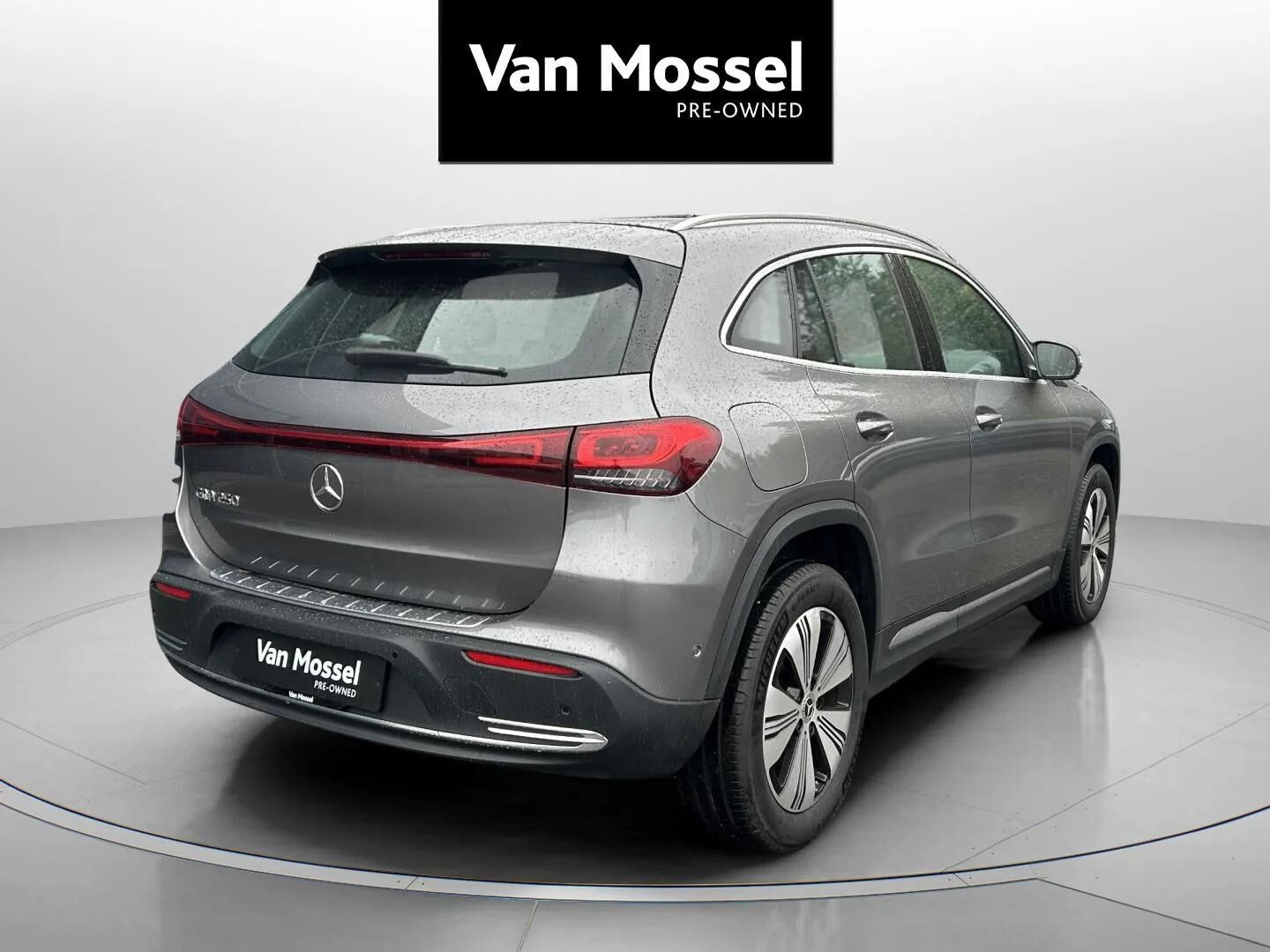Grå Mercedes EQA250 fra 2022