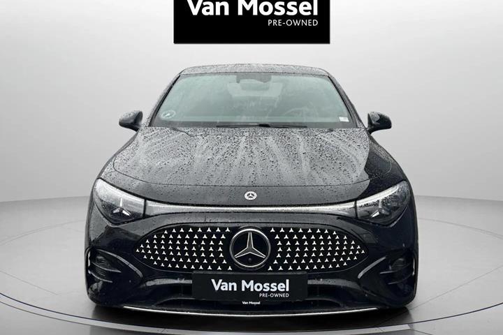 Sort Mercedes CLA250+ fra 2025