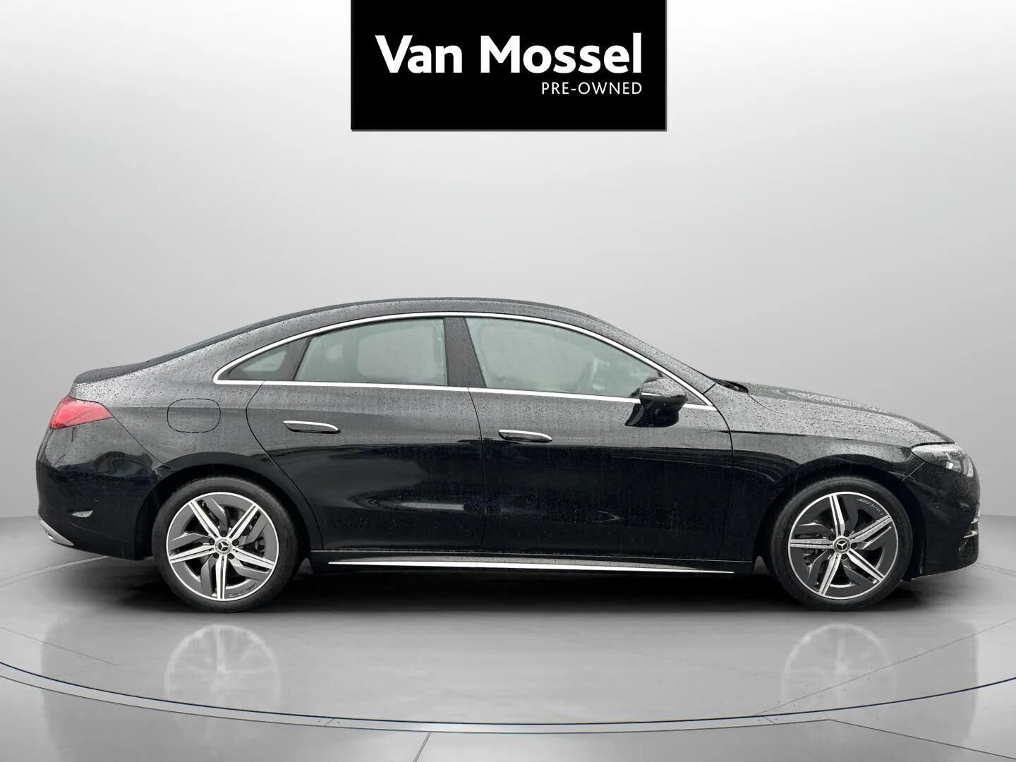 Sort Mercedes CLA250+ fra 2025