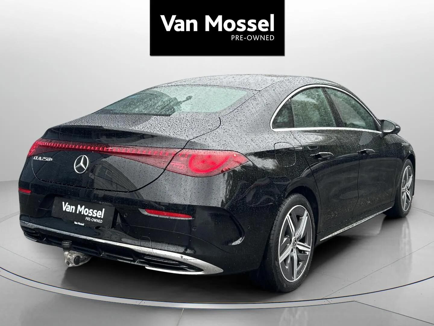 Sort Mercedes CLA250+ fra 2025