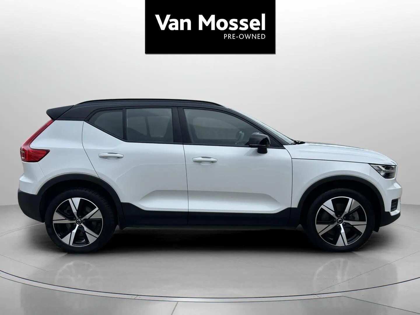 Hvid Volvo XC40 fra 2022