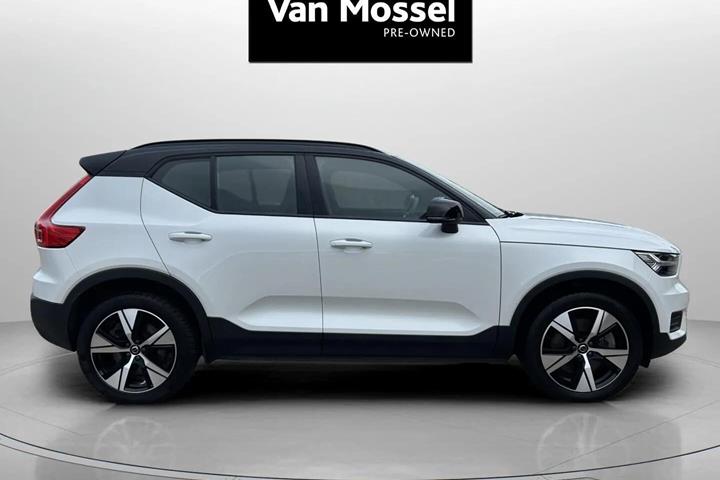 Hvid Volvo XC40 fra 2022