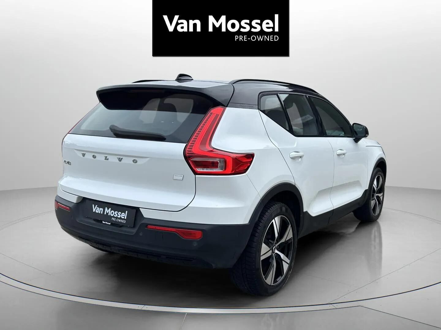 Hvid Volvo XC40 fra 2022