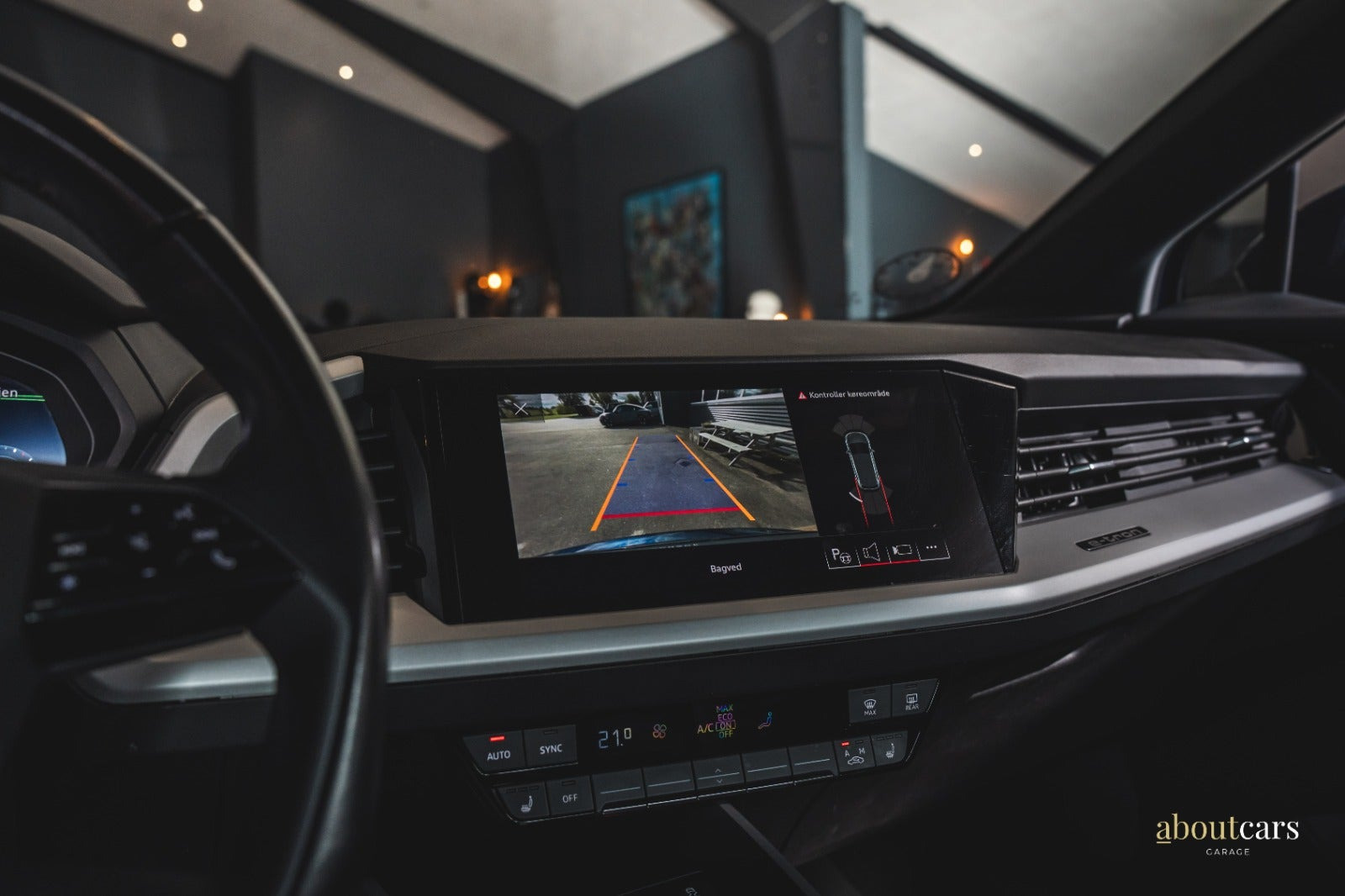 Blå Audi Q4 e-tron fra 2023