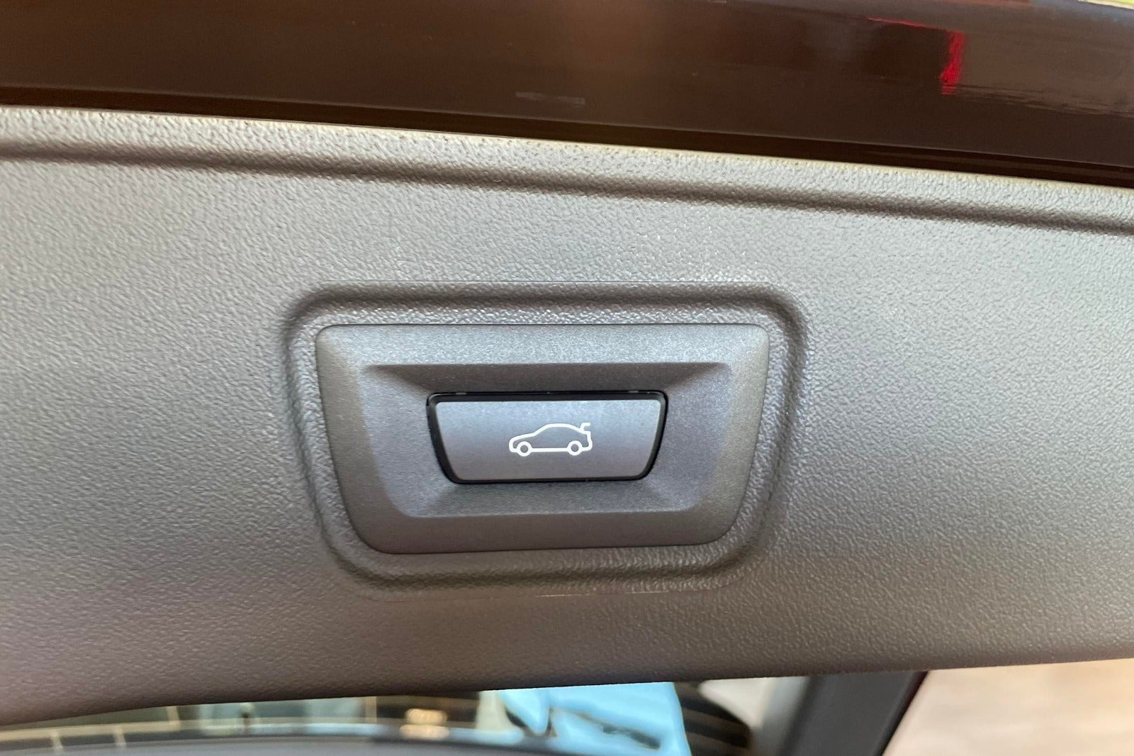 Sort BMW i5 fra 2026