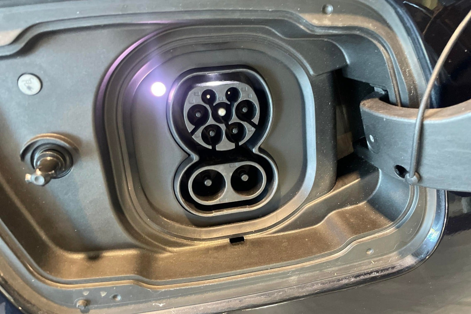 Sort BMW i5 fra 2026