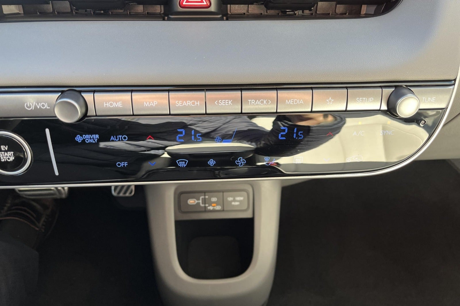 Grå Hyundai Ioniq 5 fra 2026