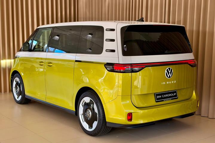 Gul VW ID.Buzz fra 2024