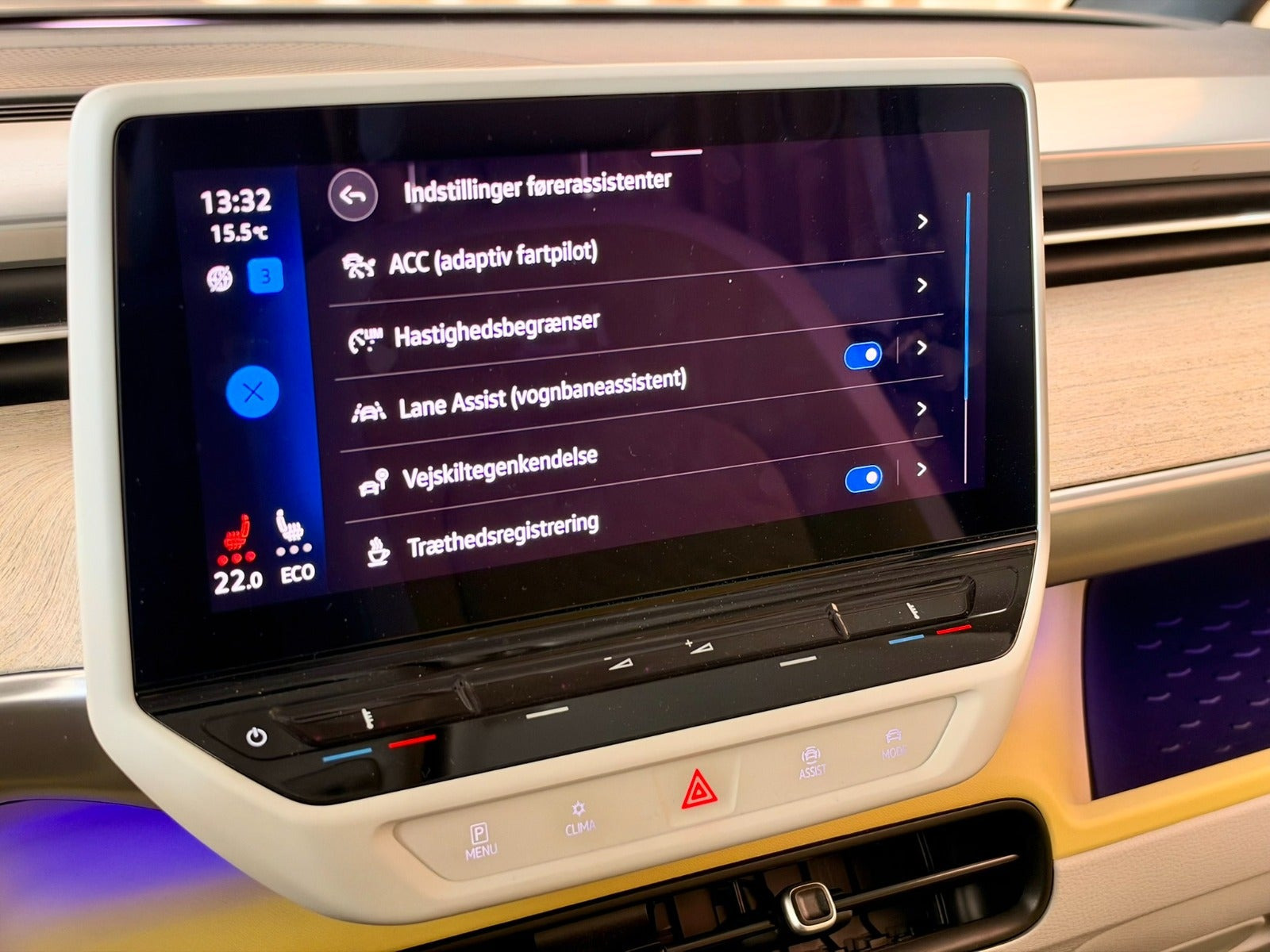 Gul VW ID.Buzz fra 2024