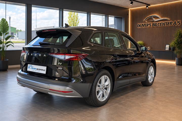 Sort Skoda Enyaq fra 2023
