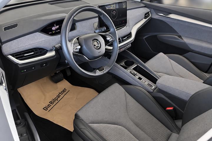 Sort Skoda Enyaq fra 2023