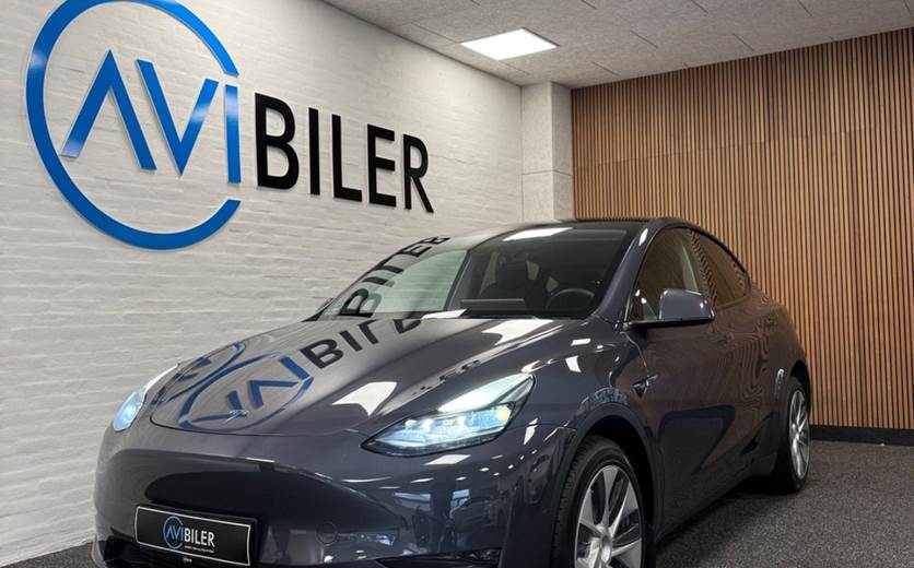 Tesla Model Y Long Range AWD