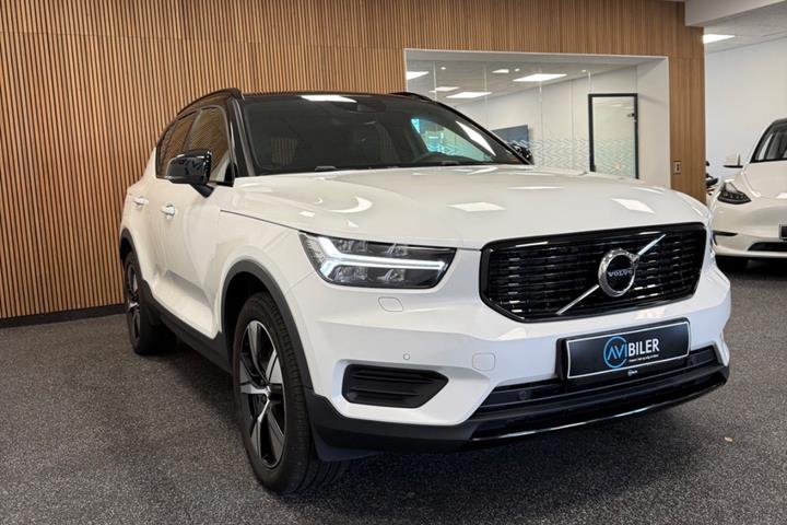 Hvid Volvo XC40 fra 2022