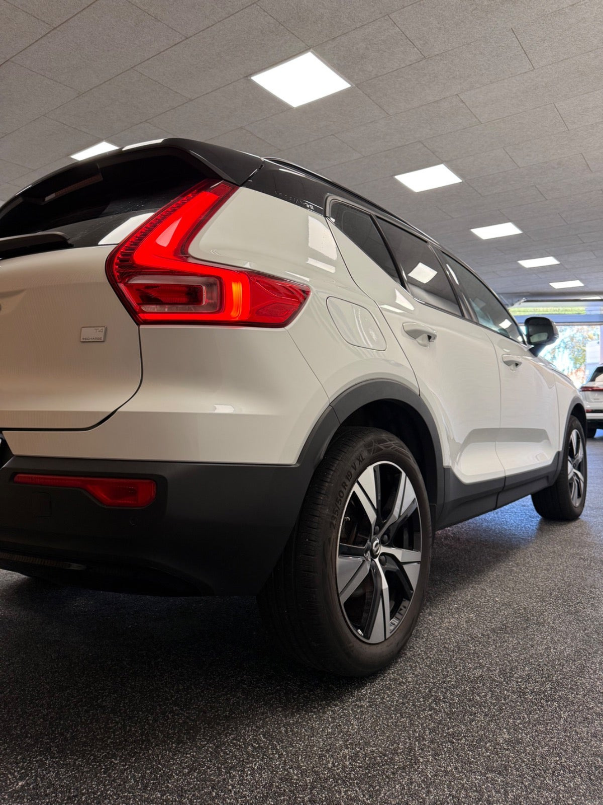 Hvid Volvo XC40 fra 2022