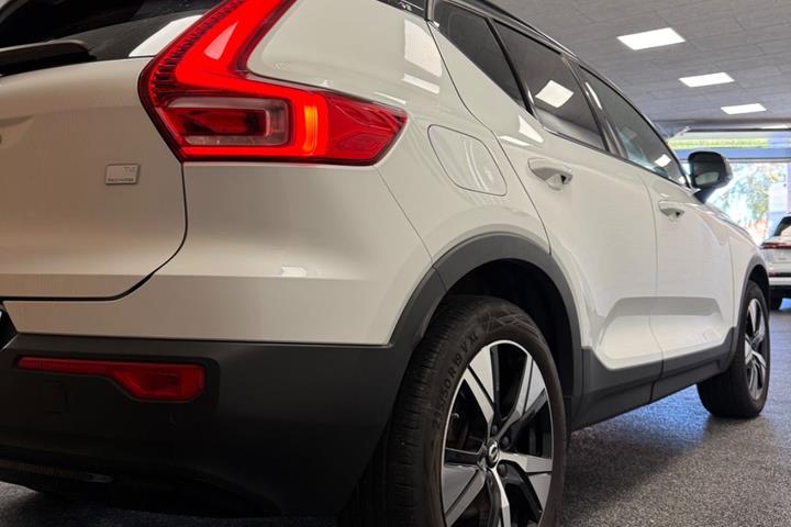Hvid Volvo XC40 fra 2022