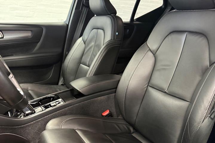 Hvid Volvo XC40 fra 2022