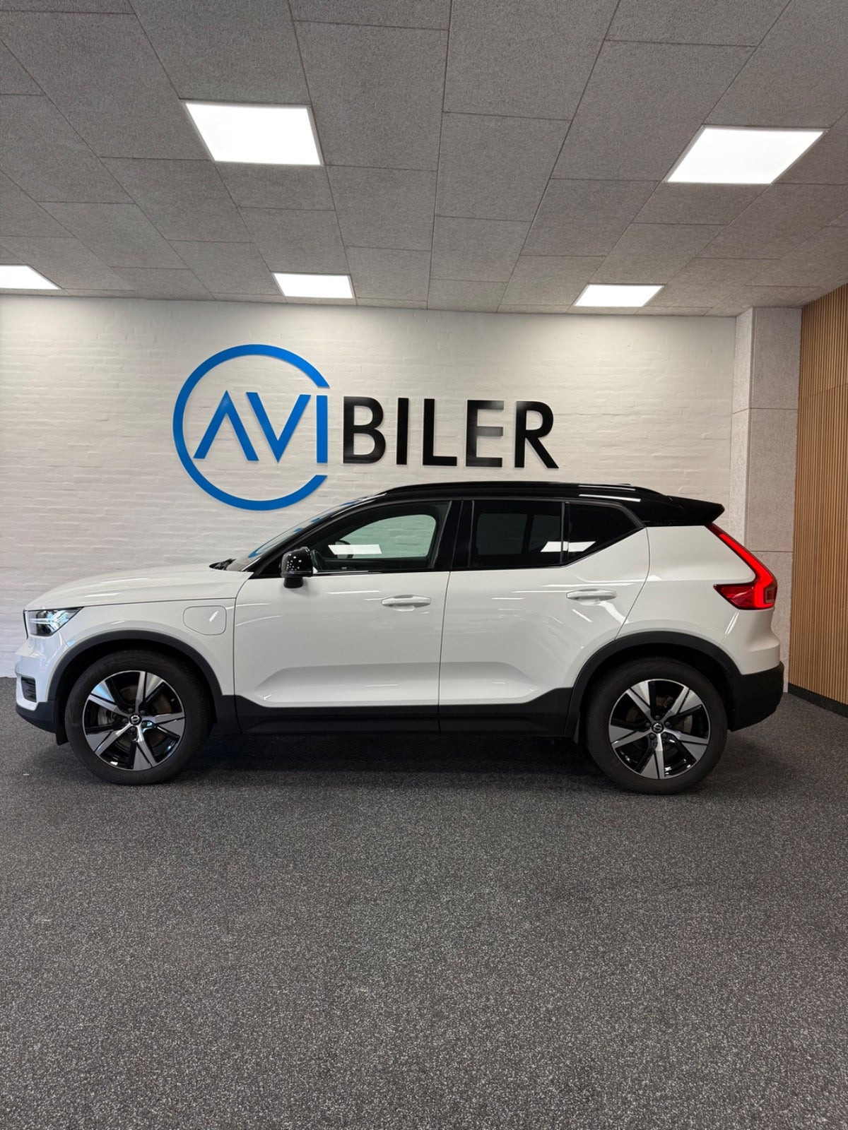 Hvid Volvo XC40 fra 2022