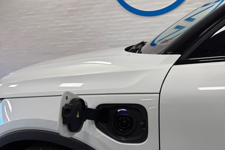 Hvid Volvo XC40 fra 2022