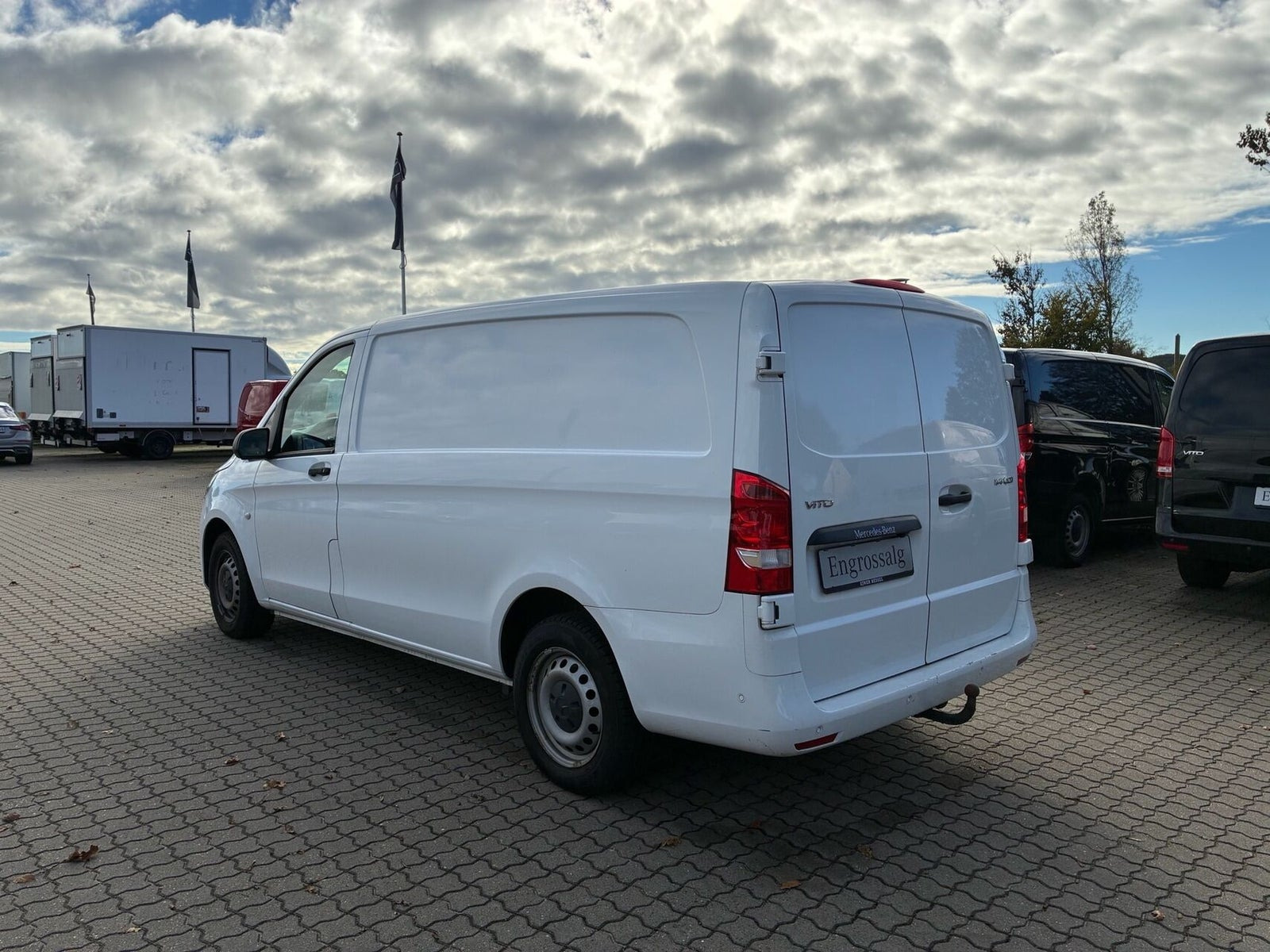 Hvid Mercedes Vito 114 fra 2021
