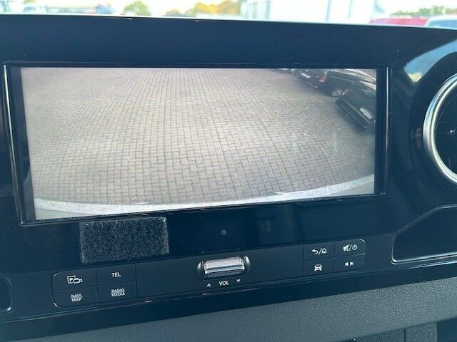 Hvid Mercedes Sprinter 319 fra 2021