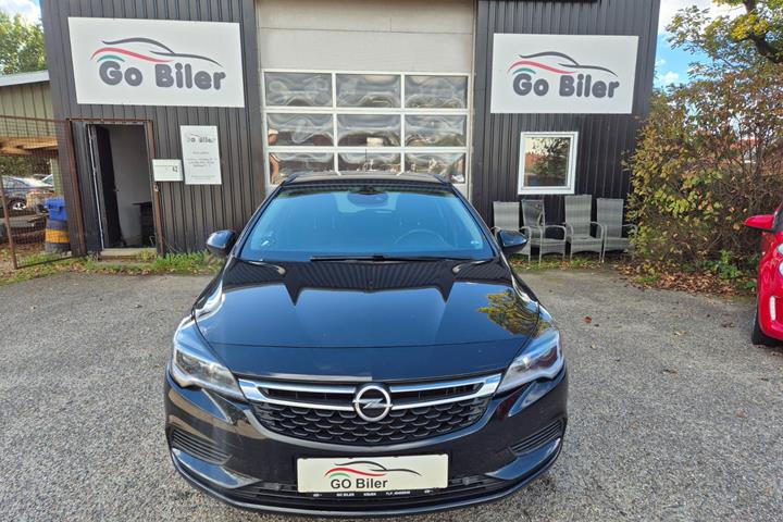 Grøn Opel Astra fra 2019