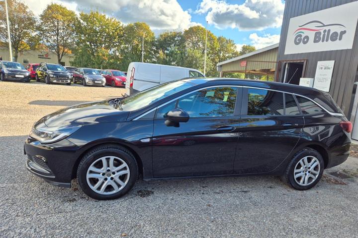 Grøn Opel Astra fra 2019