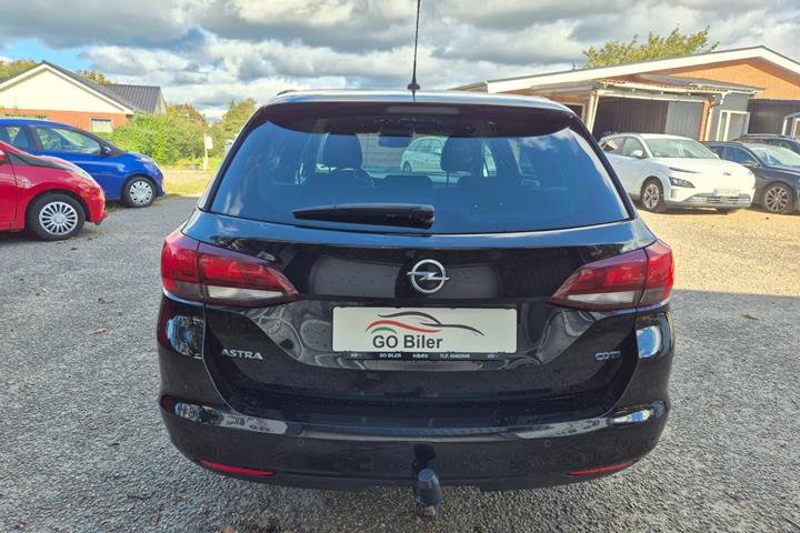 Grøn Opel Astra fra 2019