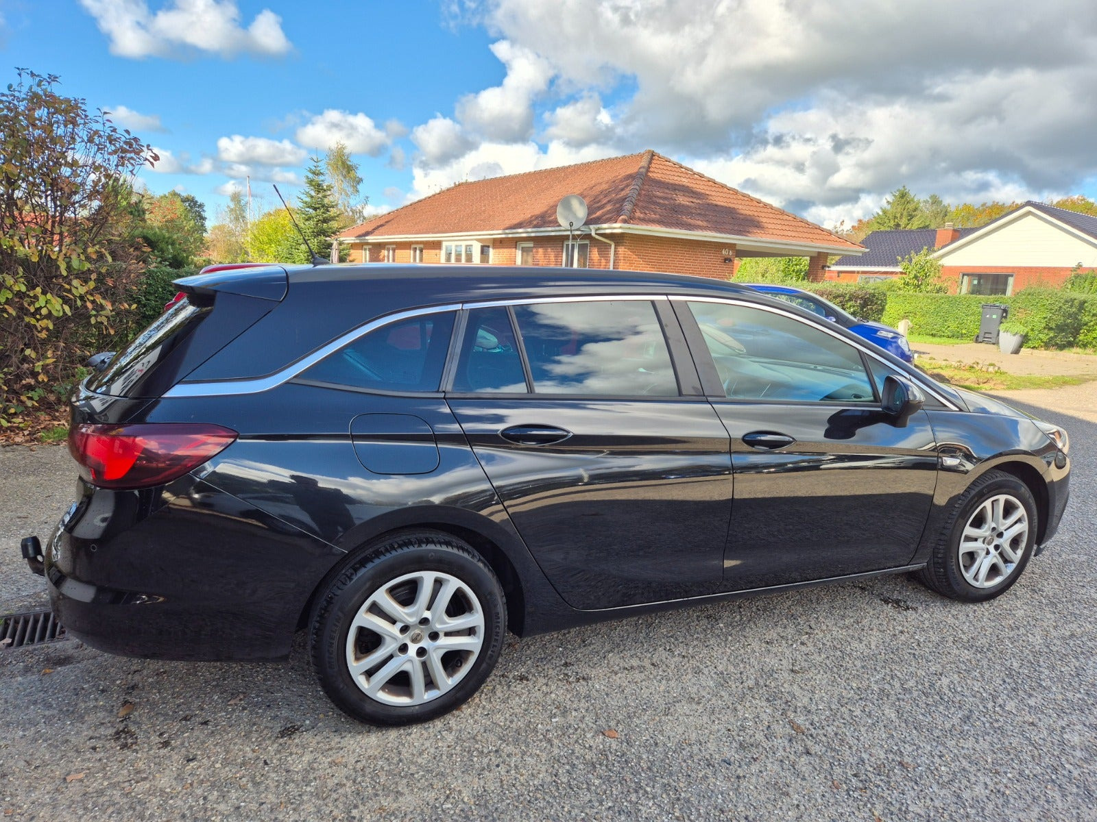 Grøn Opel Astra fra 2019