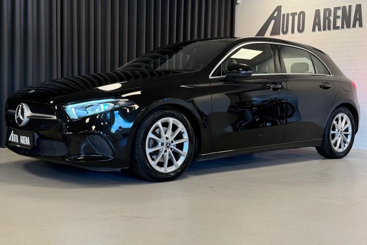Blå Mercedes A200 fra 2019
