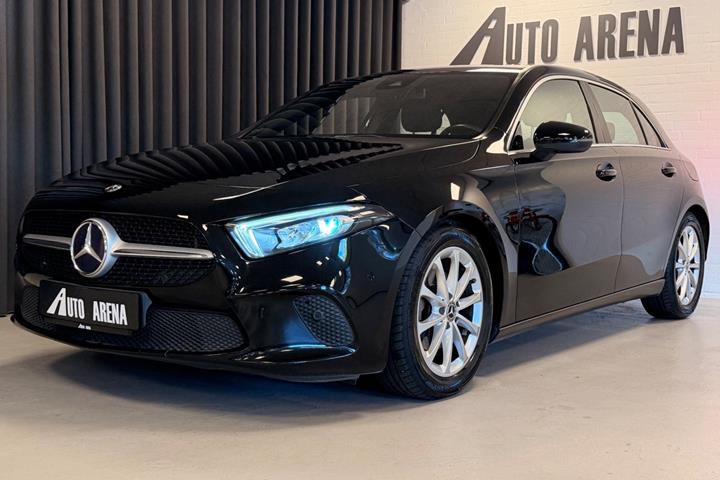 Blå Mercedes A200 fra 2019