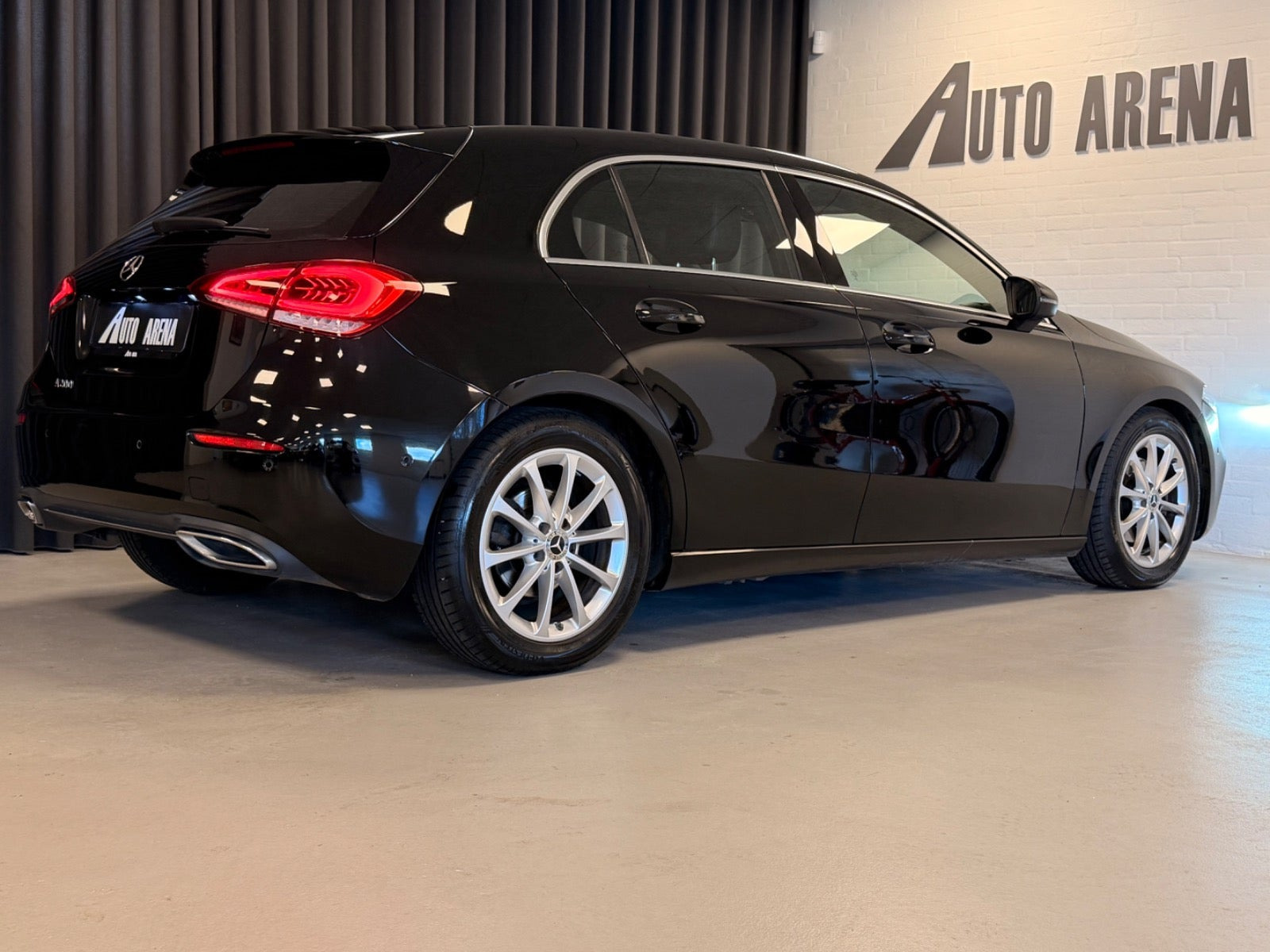 Blå Mercedes A200 fra 2019