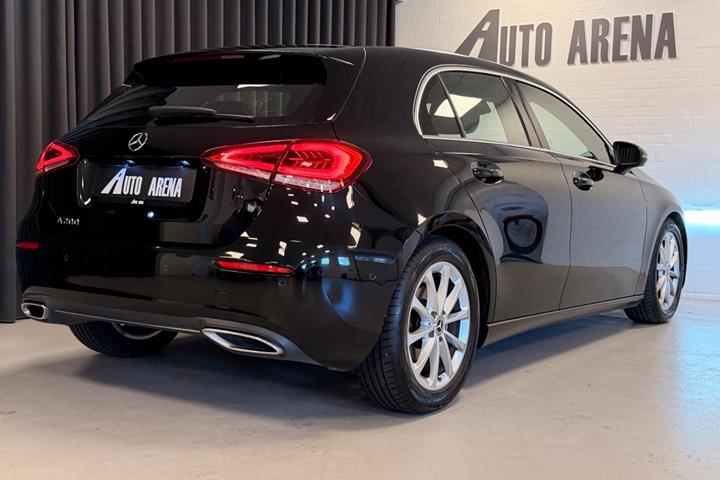 Blå Mercedes A200 fra 2019