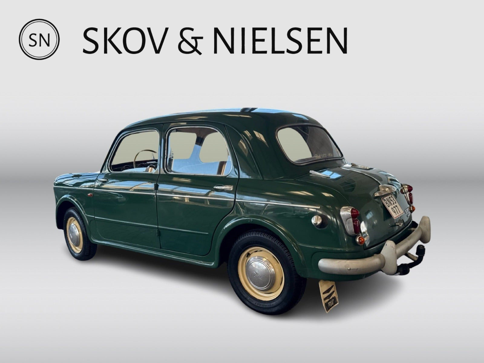 Grøn Fiat 1100 fra 1956 set udefra
