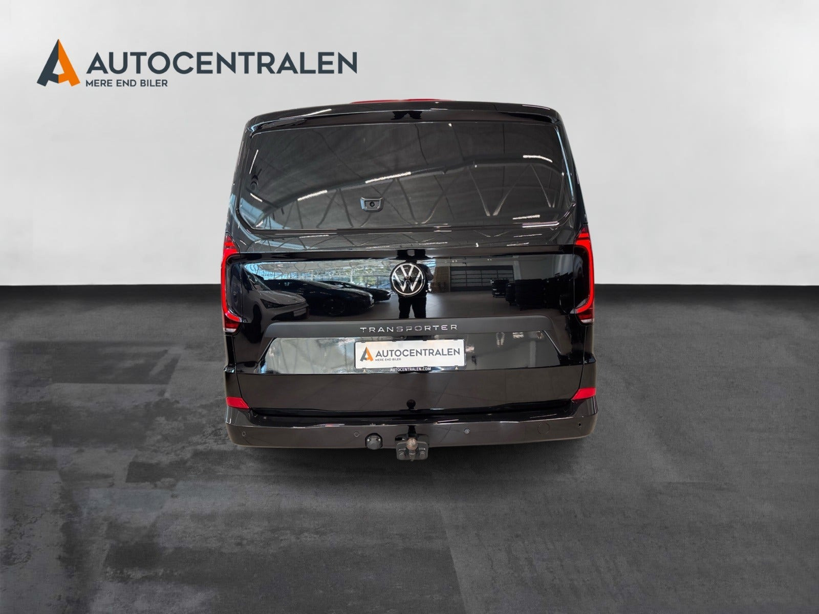 Sort VW Transporter fra 2025