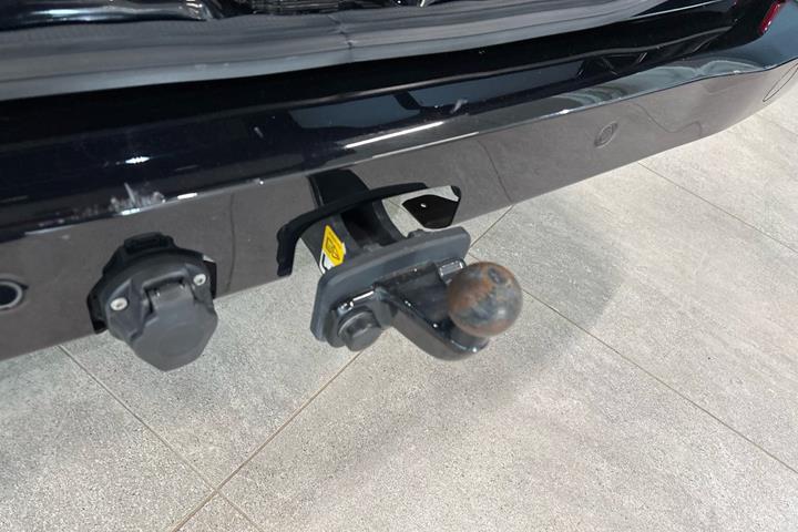 Sort VW Transporter fra 2025